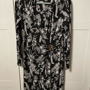 Chaps Black and White Floral Long Sleeve Dress
